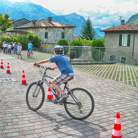 Ciclopatente nelle scuole: Primaluna - 2012